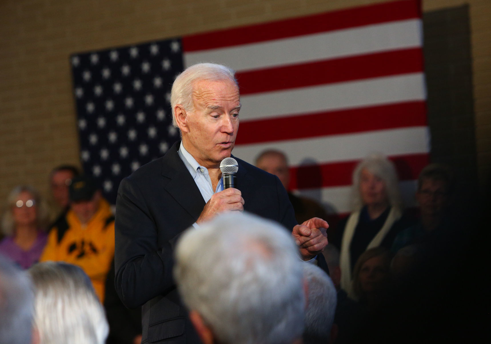 Joe Biden visits Mason City 12-03-19 (27).jpg